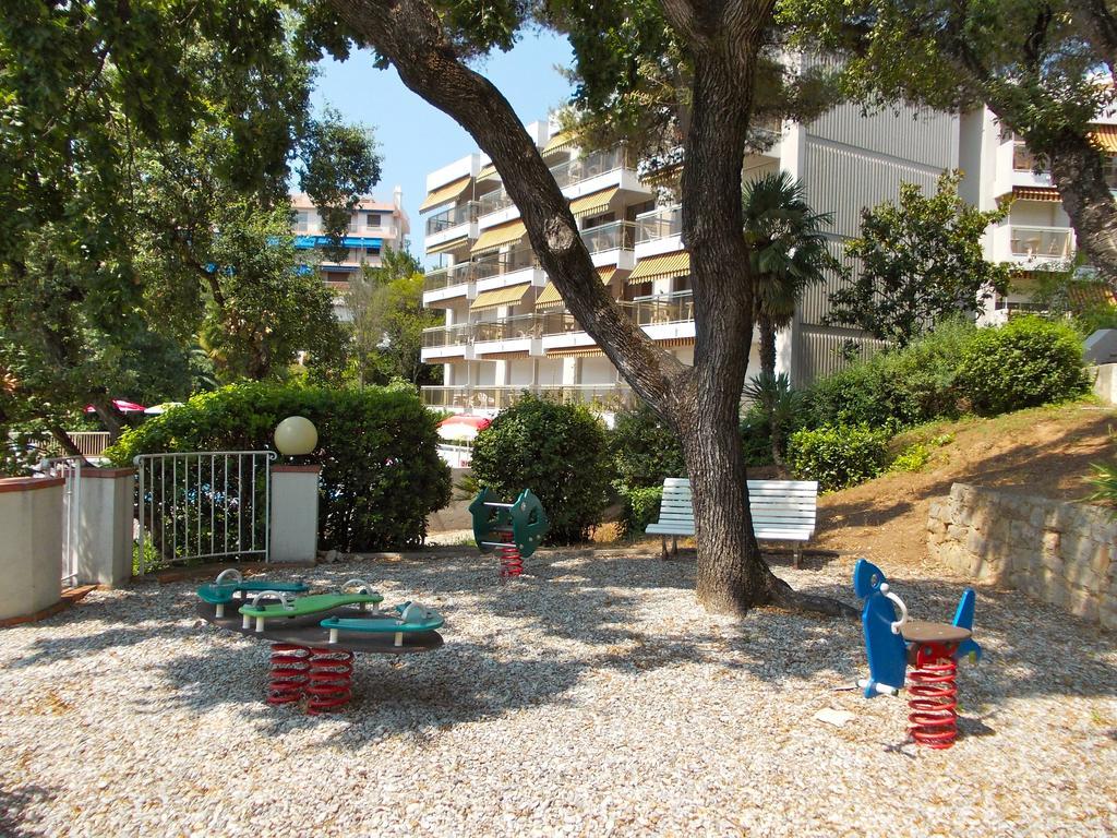 Apartamento Les Genevriers Cannes Exterior foto